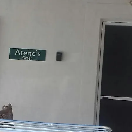 Atene'S Green Full House Kefalos * Kéfalos